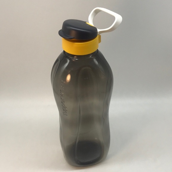 New Tupperware Fridge Water Bottle 2 Liter - Picture 8 of 16